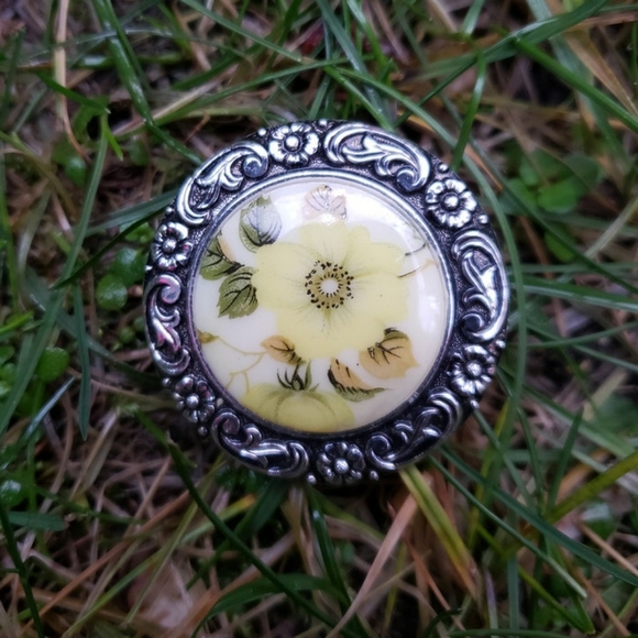 Vintage Mid-Century Cameo Floral Dress Clip - Picture 7 of 7